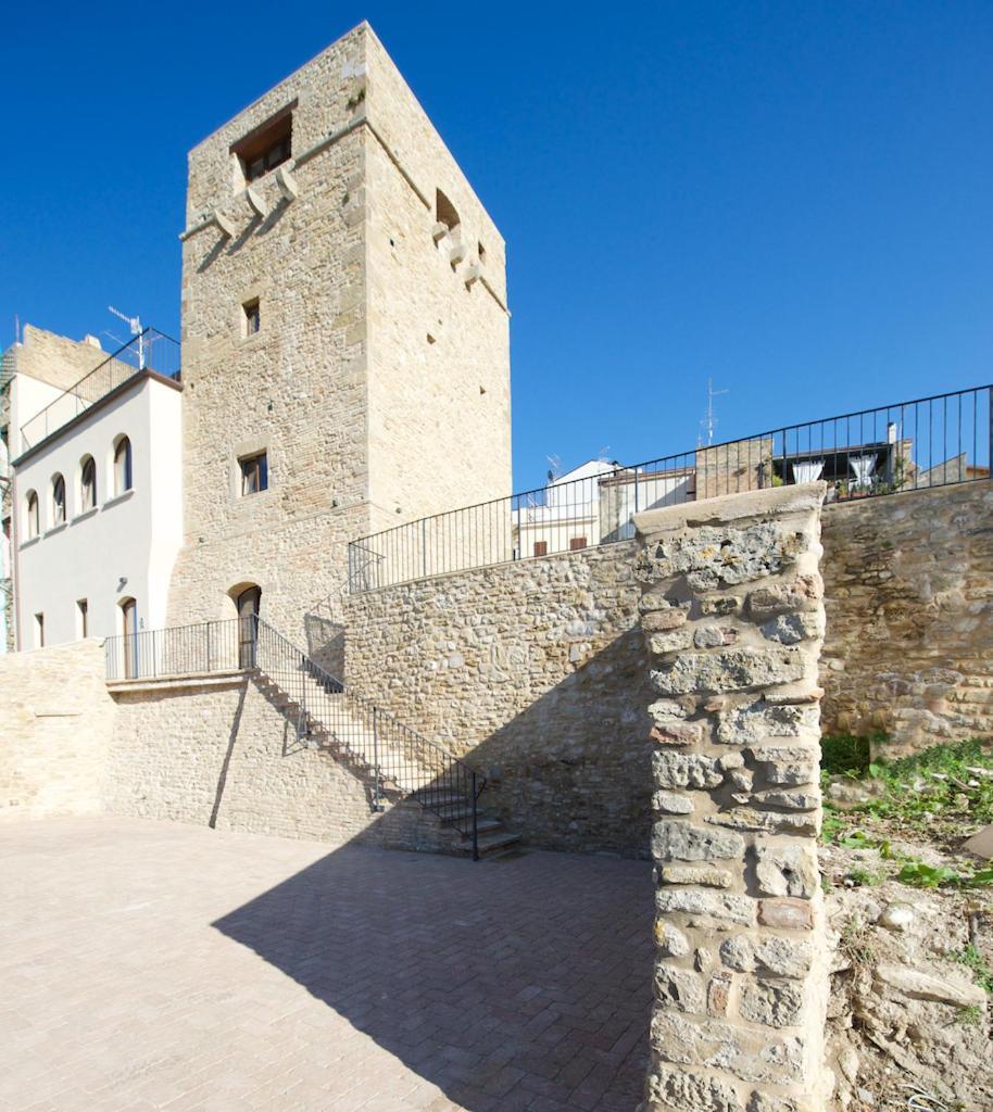Bed and Breakfast Torre Della Loggia - Dimora Storica - Ortona Exterior foto