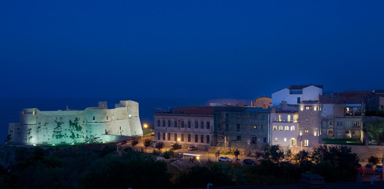 Bed and Breakfast Torre Della Loggia - Dimora Storica - Ortona Exterior foto