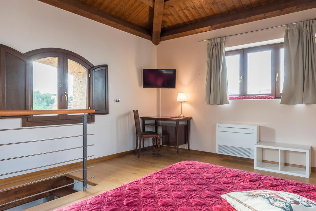 Bed and Breakfast Torre Della Loggia - Dimora Storica - Ortona Exterior foto